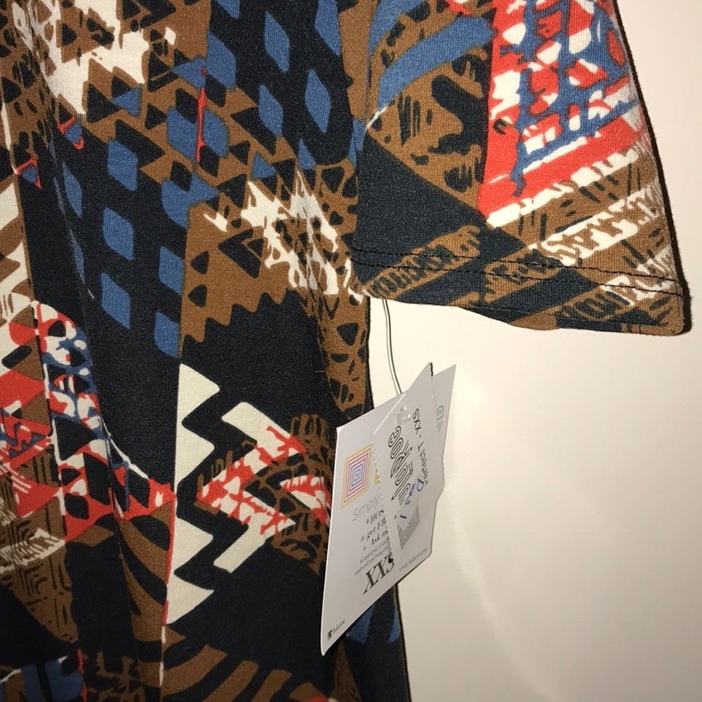 NWT Perfect T LuLaRoe Top - Picture 4 of 5